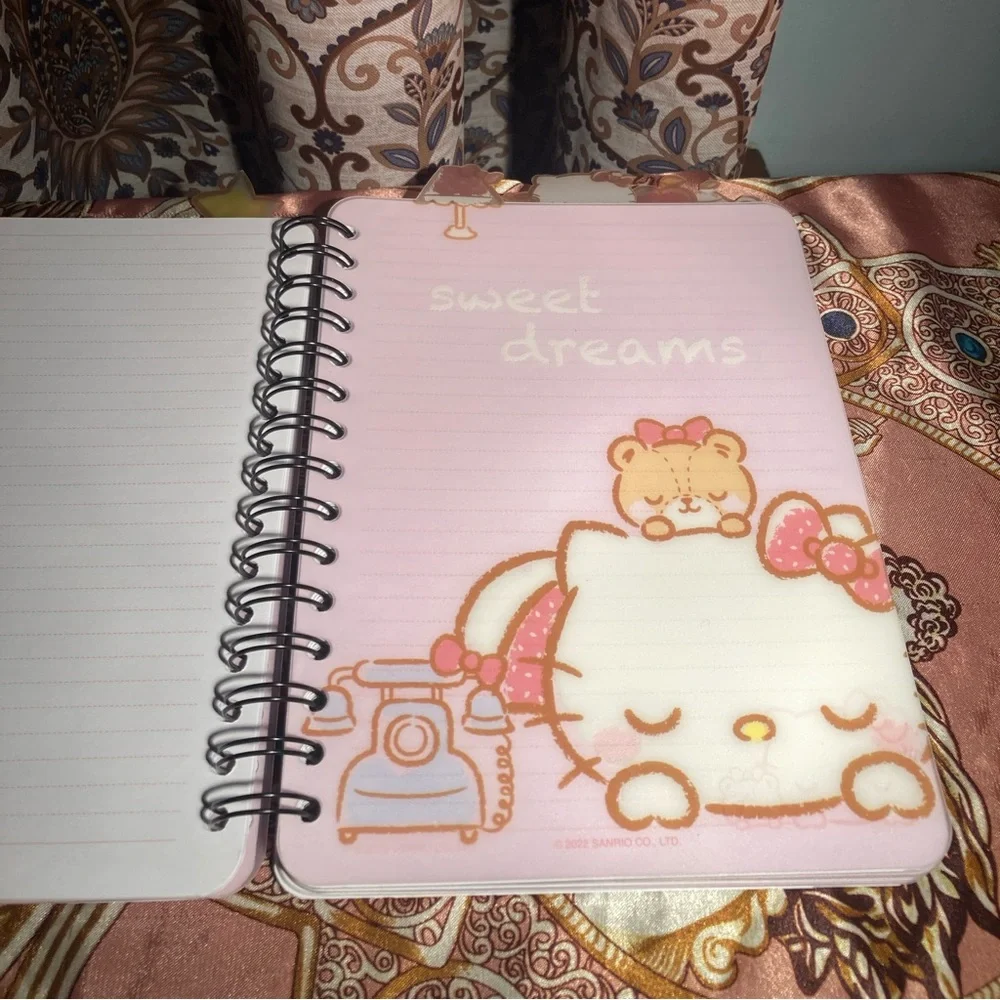 Hello Kitty Notebook - Picture 6 of 10